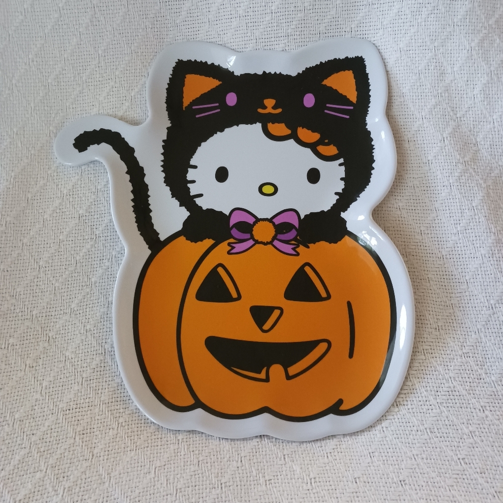 NWOT Sanrio Hello Kitty Cat & Pumpkin Melamine Platter